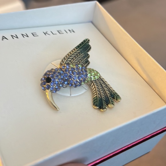Anne Klein Hummingbird Brooch - Picture 2 of 6